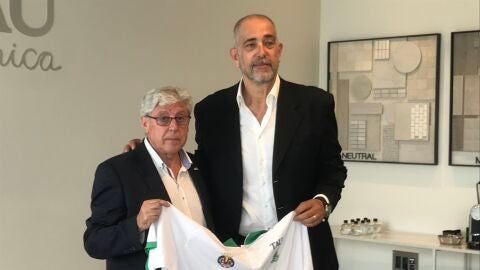 Luis Garc&iacute;a junto a J.A Orenga