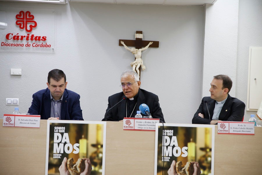 Acompañar a los pobres Acompañar a los pobres