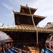 El centro budista en Cáceres comenzará con la instalación del pabellón de Nepal en la Expo de Milán en el cerro Arropé