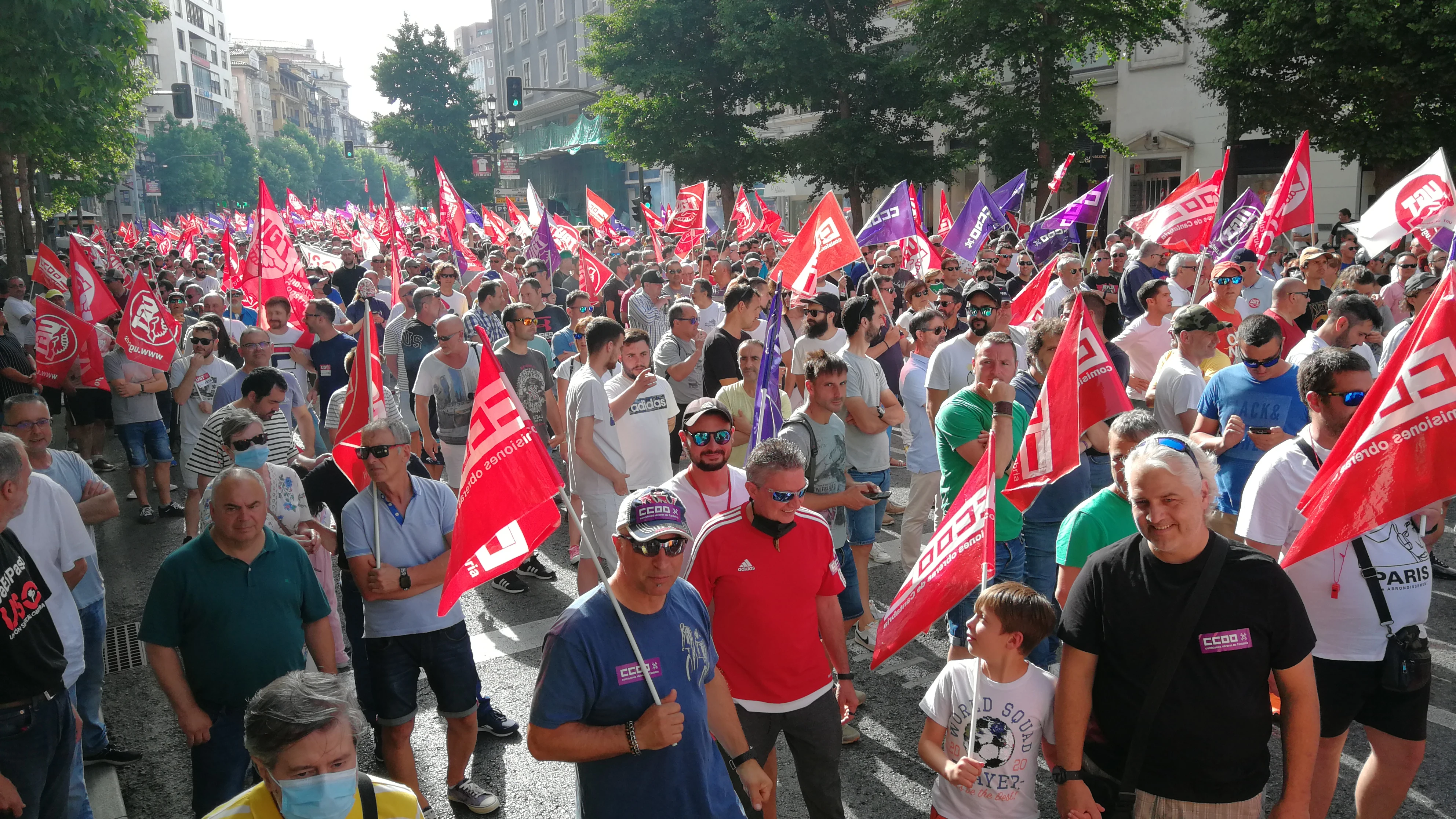 20.000 manifestantes, según los sindicatos, en el centro de la capital 20.000 manifestantes, según los sindicatos, en el centro de la capital