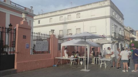 Las trabajadoras de Ayuda a Domicilio, acampadas desde el lunes