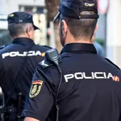 Agentes de la Policía Nacional Agentes de la Policía Nacional