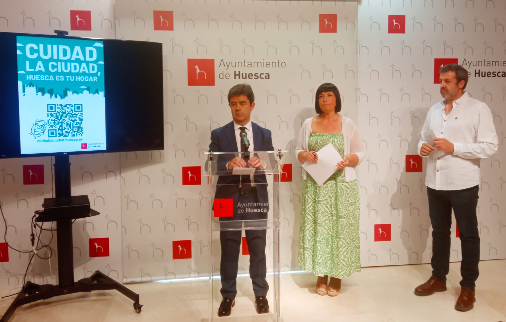 El Ayuntamiento de Huesca lanza la campaña "Cuidad la ciudad" El Ayuntamiento de Huesca lanza la campaña "Cuidad la ciudad"