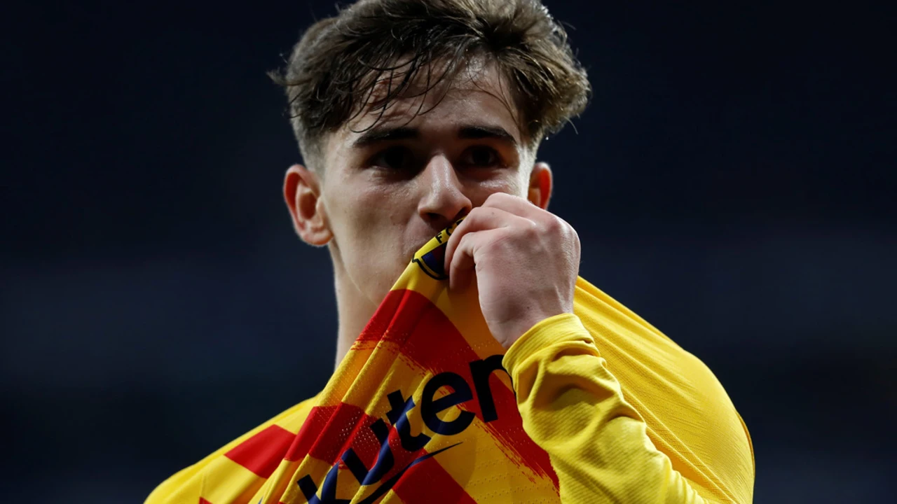 Gavi renueva con el Barcelona hasta 2026