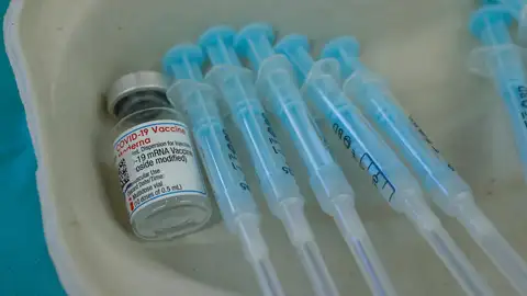 Imagen de archivo de un detalle de un vial de una vacuna