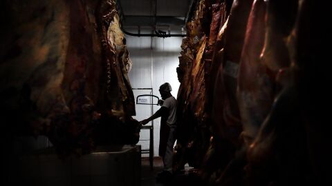 Clausuran un matadero ilegal que vendía carne a restaurantes asiáticos sin pasar los controles sanitarios