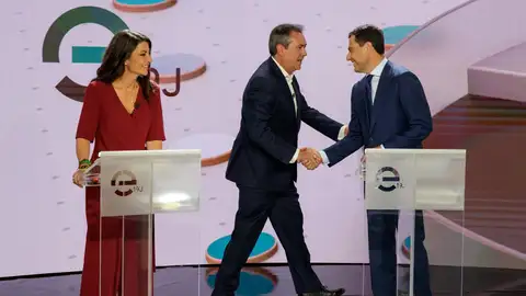 Todo apunta a que Juanma Moreno, Juan Espadas y Macarena Olona serán los tres candidatos más votados