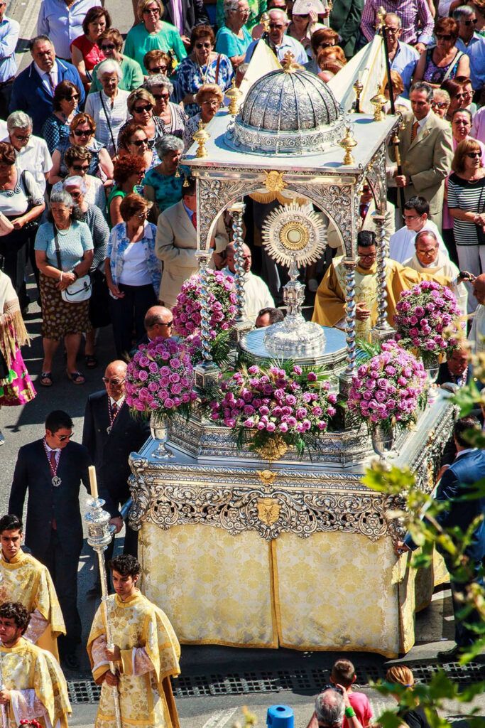 La festividad del Corpus Christi vuelve a celebrarse en la calle La festividad del Corpus Christi vuelve a celebrarse en la calle