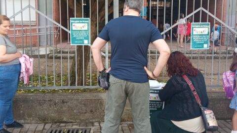 La AMPA del CP Laviada (Gij&oacute;n) recoge firmas contra la supresi&oacute;n de un aula de 3 a&ntilde;os