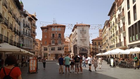Turistas en la Plaza del Torico