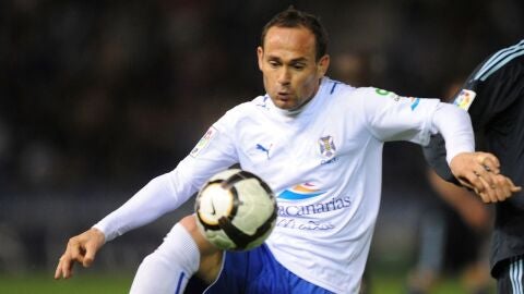 Nino durante partido con el Tenerife