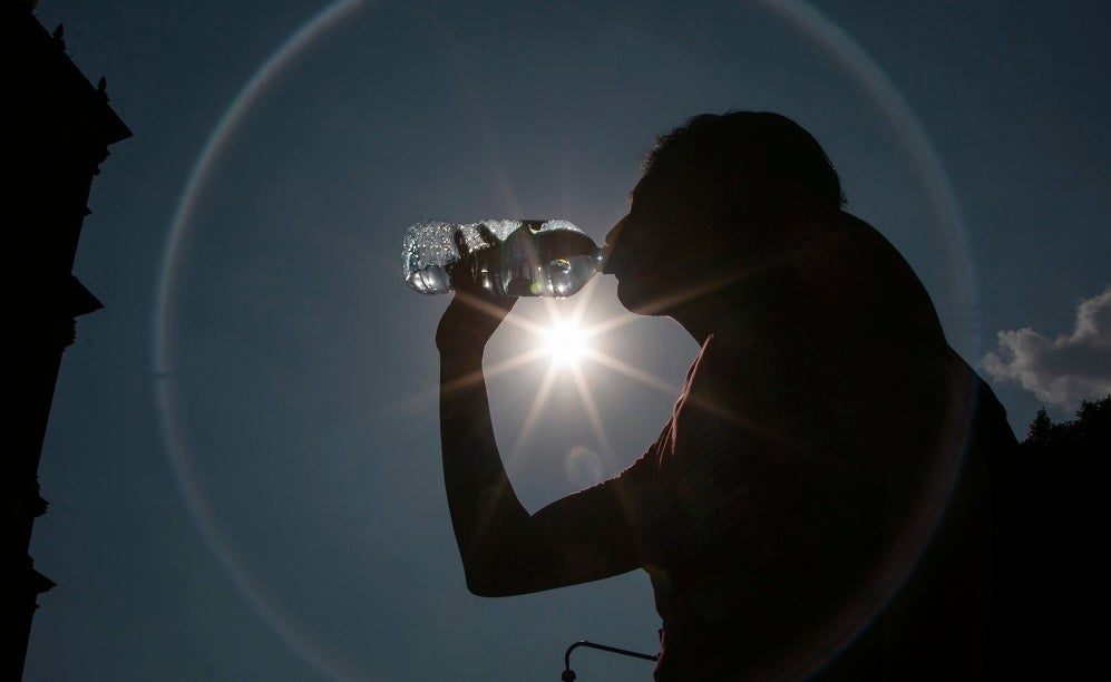 Qué hacer ante un golpe de calor: cómo actuar y cómo prevenirlo Qué hacer ante un golpe de calor: cómo actuar y cómo prevenirlo