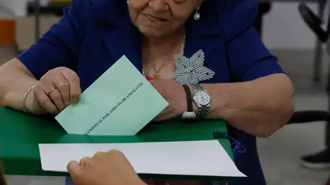La participación a las 14:00 en las elecciones de Andalucía supera la de 2018