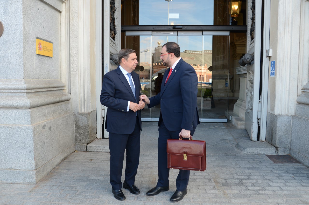 Adrián Barbón analiza en Madrid el cumplimiento presupuestario del ejecutivo central con Asturias Adrián Barbón analiza en Madrid el cumplimiento presupuestario del ejecutivo central con Asturias
