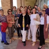Imagen del encuentro entre los clubes de lectura "Entre Líneas", de Valdepeñas, y "Mainake", de Vélez-Málaga Imagen del encuentro entre los clubes de lectura "Entre Líneas", de Valdepeñas, y "Mainake", de Vélez-Málaga