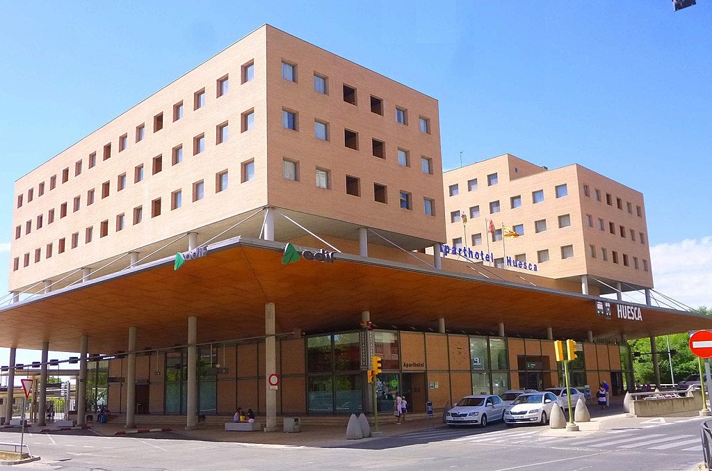 Felipe reclamará a Adif que favorezca la instalación de servicios Felipe reclamará a Adif que favorezca la instalación de servicios