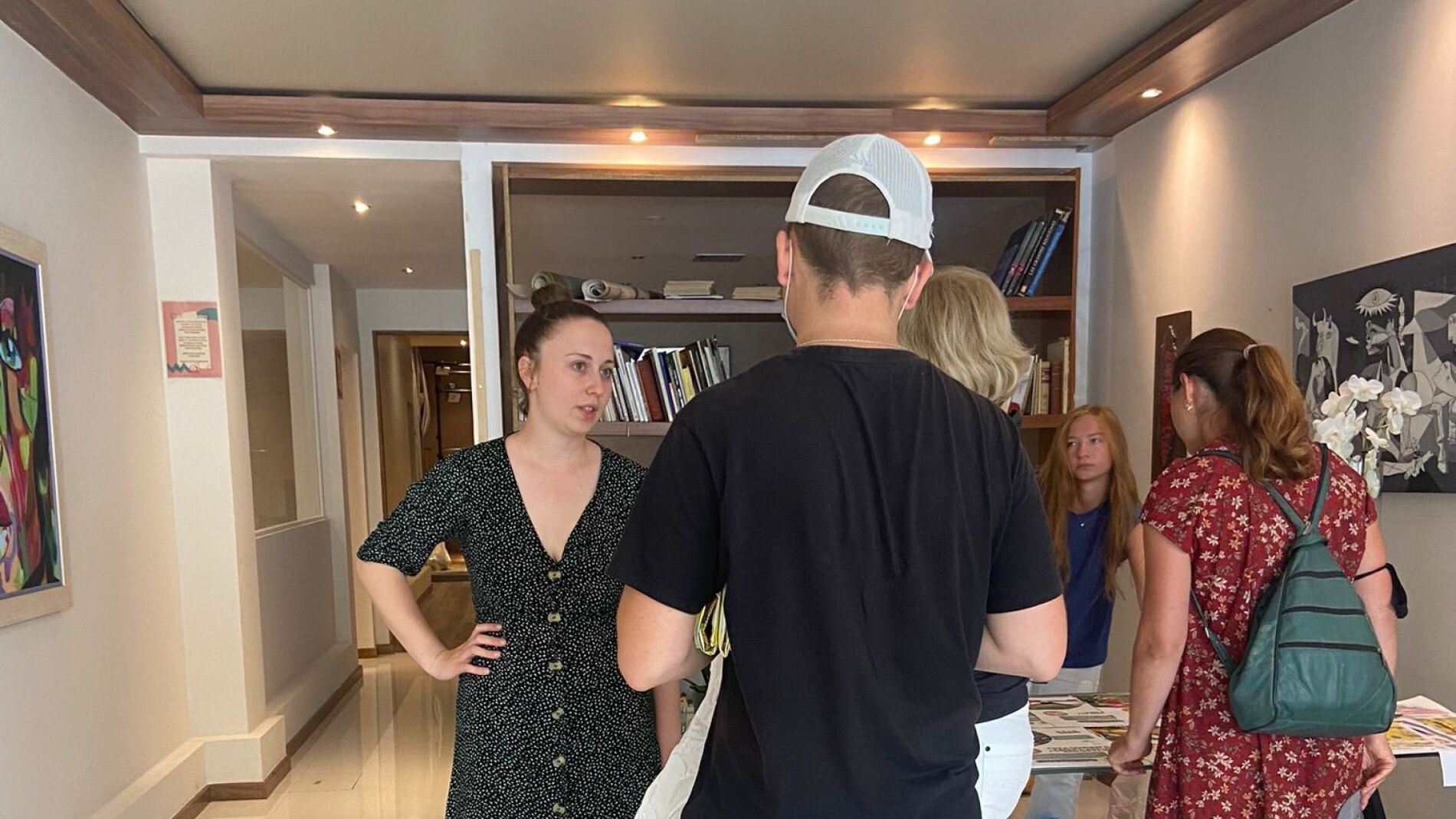 Anastasia, fundadora de la Asociación mallorquina "Amar Ucraïna" que cada viernes entrega alimentos y productos de primera necesidad para los refugiados residentes en Mallorca. 