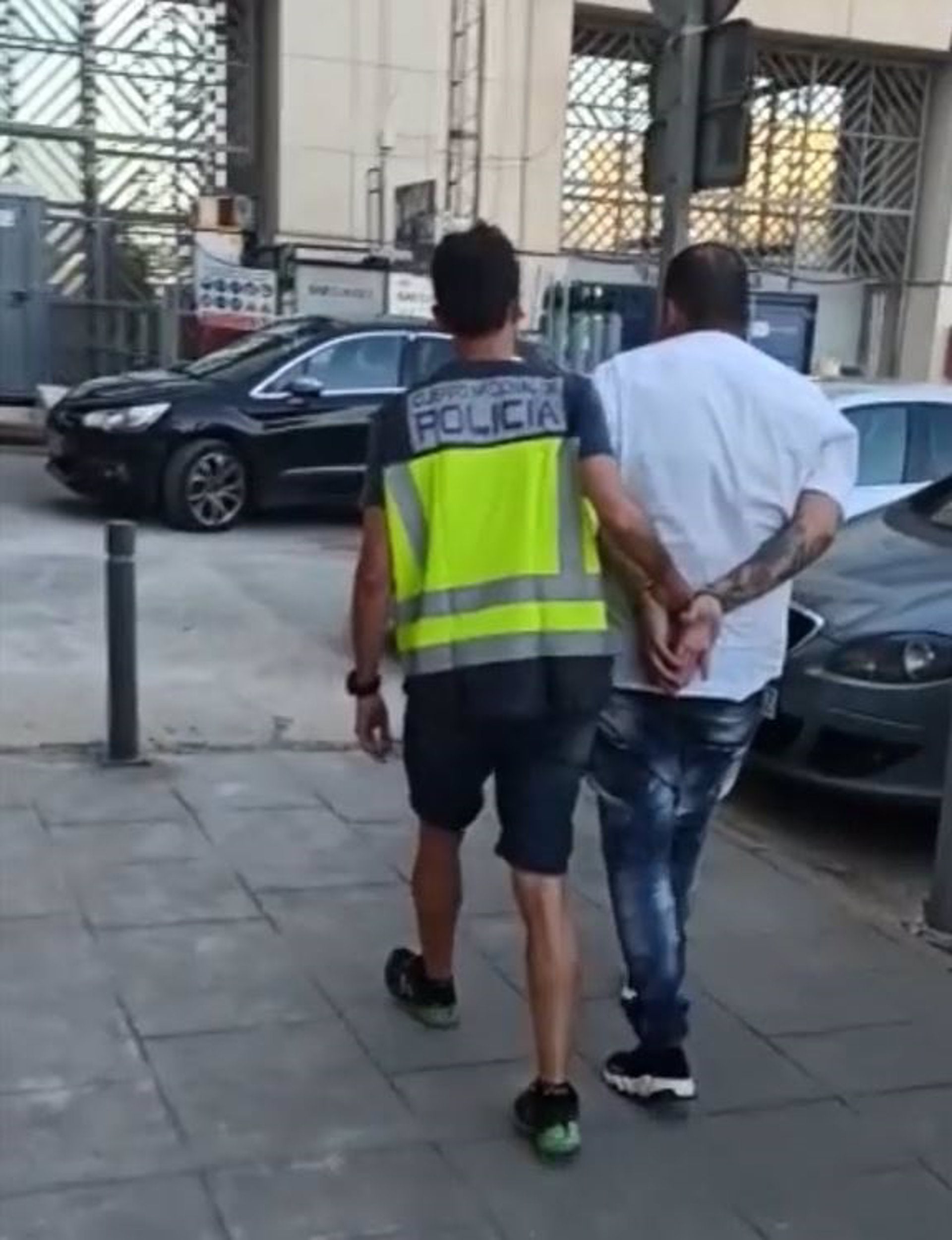 Detenido en el aeropuerto cuando se disponía a abandonar el país con tres relojes de lujo robados Detenido en el aeropuerto cuando se disponía a abandonar el país con tres relojes de lujo robados