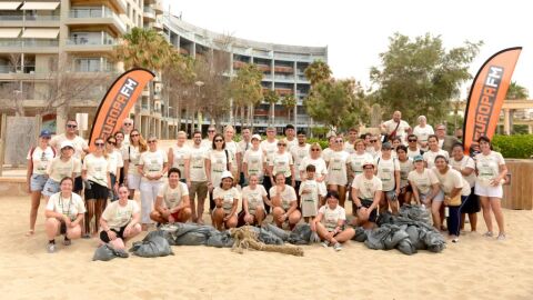 Acci&oacute;n Alerta Eco de Europa FM y el ajuntament de Palma en Playa de Can Pere Antoni en 2022.