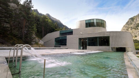 Piscina exterior del Balneario de Panticosa