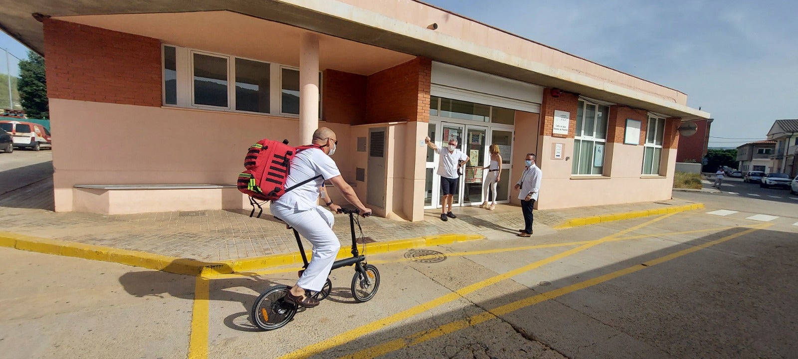 Los médicos del interior obligados a cubrir los servicios en bicicleta Los médicos del interior obligados a cubrir los servicios en bicicleta