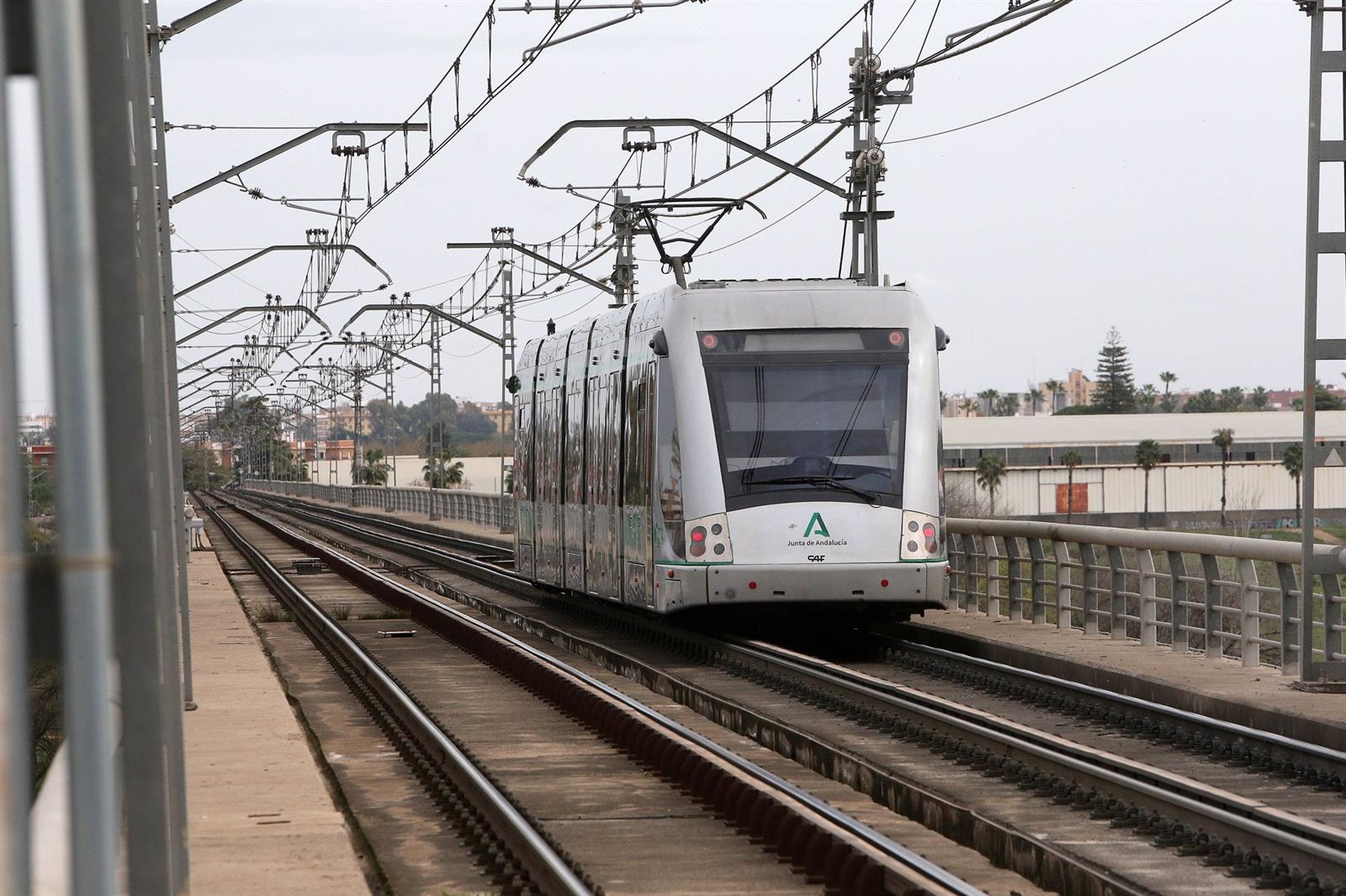 Acuerdo entre Junta y Gobierno central que permite usar fondos europeos en el proyecto de la línea tres de Metro Acuerdo entre Junta y Gobierno central que permite usar fondos europeos en el proyecto de la línea tres de Metro