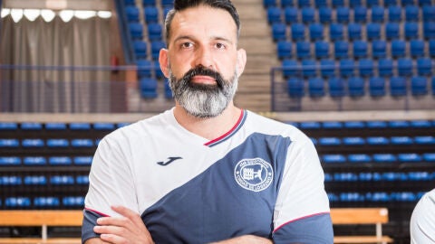 Rub&eacute;n Garabaya - entrenador de balonmano