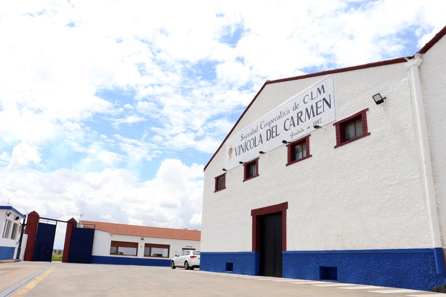 Cooperativa Vinícola del Carmen "Proyección Empresarial" Cooperativa Vinícola del Carmen "Proyección Empresarial"