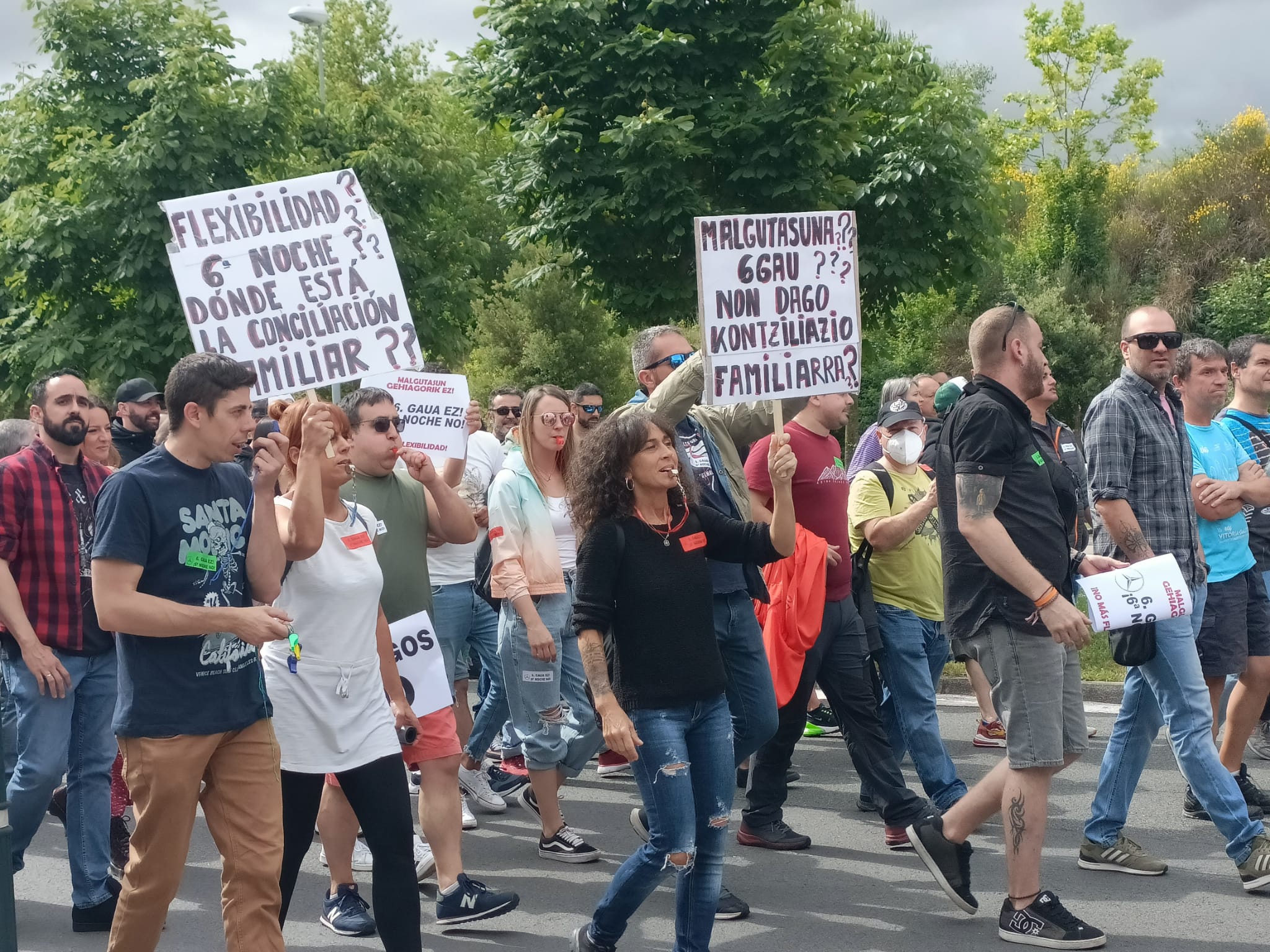 Huelga histórica en la fábrica de Mercedes en Vitoria Huelga histórica en la fábrica de Mercedes en Vitoria