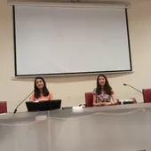 María y Laura Lara, historiadoras. María y Laura Lara, historiadoras.