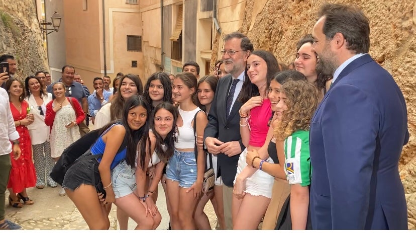 Rajoy sobre elecciones andaluzas: "La gente ha dado una sonora bofetada a los partidos populistas" Rajoy sobre elecciones andaluzas: "La gente ha dado una sonora bofetada a los partidos populistas"