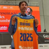 Álex Mumbrú en su presentación como nuevo entrenador de Valencia Basket