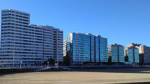 Fachada marítima de Gijón. Murop de San Lorenzo