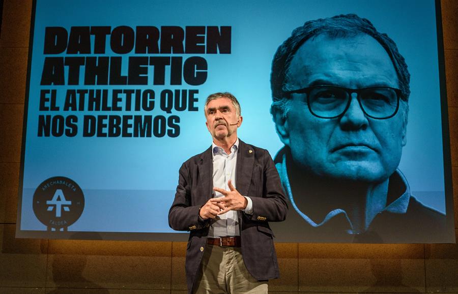 Iñaki Arechabaleta: "Que las otras dos candidaturas lleven el mismo entrenador demuestra su improvisación" Iñaki Arechabaleta: "Que las otras dos candidaturas lleven el mismo entrenador demuestra su improvisación"