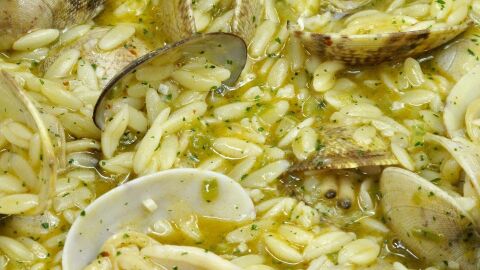 Receta de guiso de pasta con almejas, por Robin Food