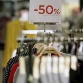 Las rebajas en app y web están restando clientes presenciales en las tiendas Las rebajas en app y web están restando clientes presenciales en las tiendas