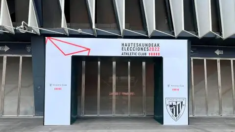 Imagen del acceso a las urnas de San Mamés Imagen del acceso a las urnas de San Mamés