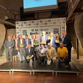 Fotografía familia reconocimientos Gala 40 aniversario Onda Cero Valdepeñas Fotografía familia reconocimientos Gala 40 aniversario Onda Cero Valdepeñas