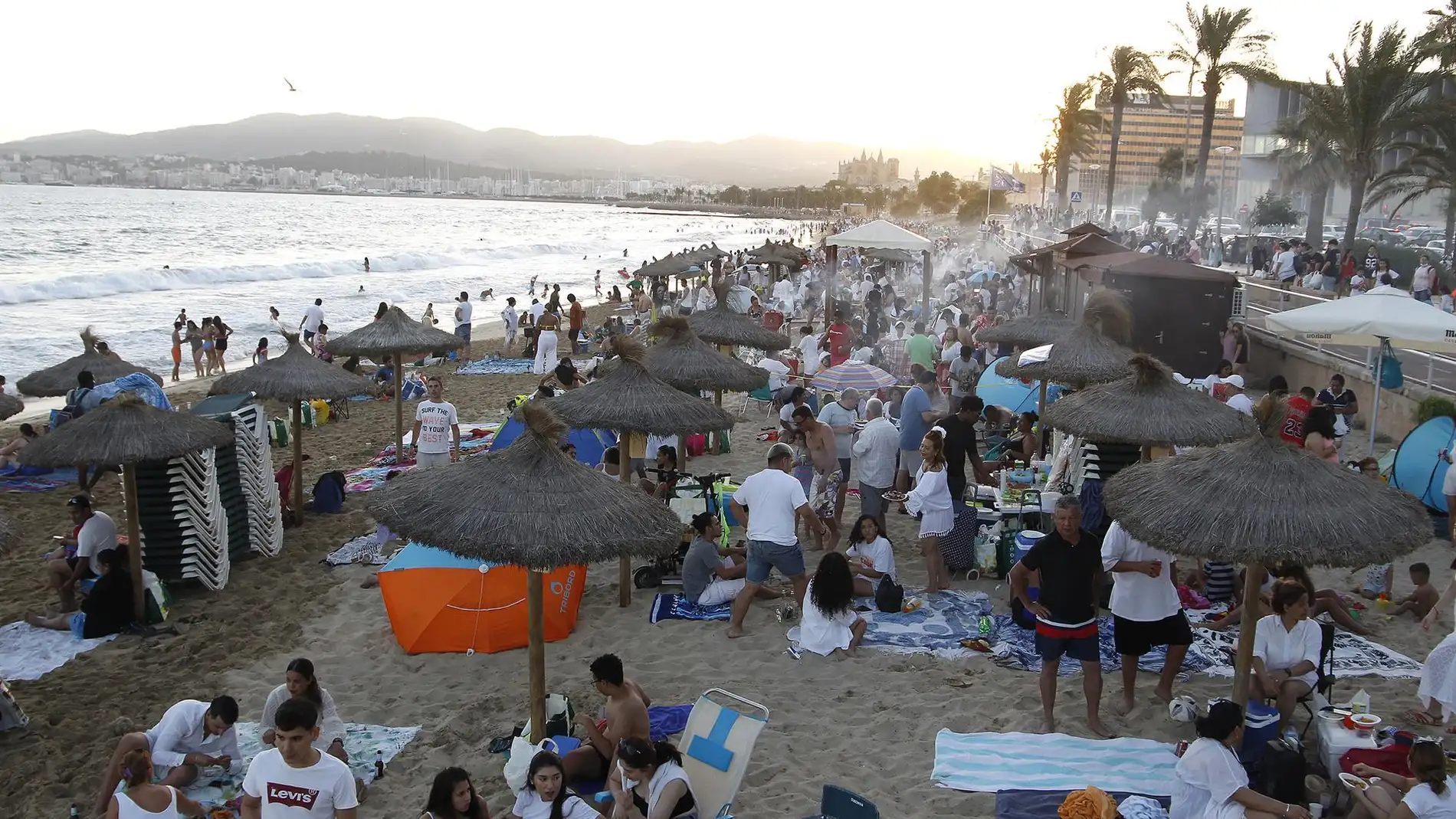  La 'revetla' de San Juan transcurre en Palma sin incidentes destacables