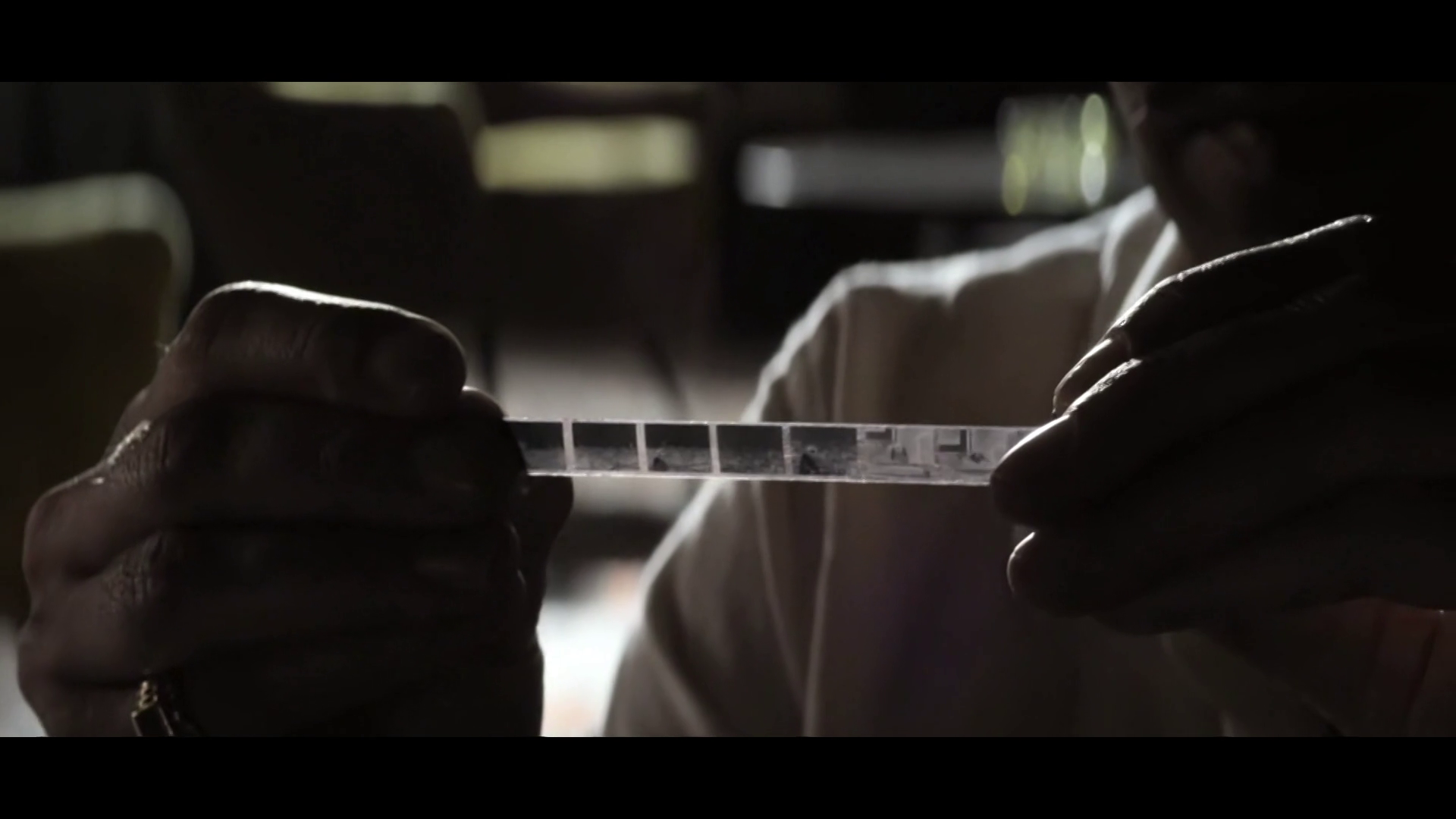 ¿Espía o periodista? ¿Espía o periodista?