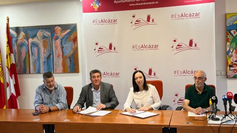Renovaci&oacute;n convenio con asociaci&oacute;n Contra El C&aacute;ncer en 2022