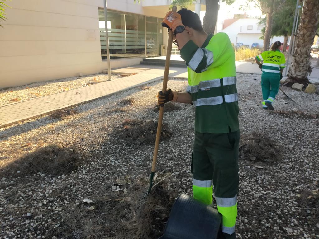 El Centro Especial de Empleo de ADIS suscribe un convenio con el Ayuntamiento de Dolores El Centro Especial de Empleo de ADIS suscribe un convenio con el Ayuntamiento de Dolores
