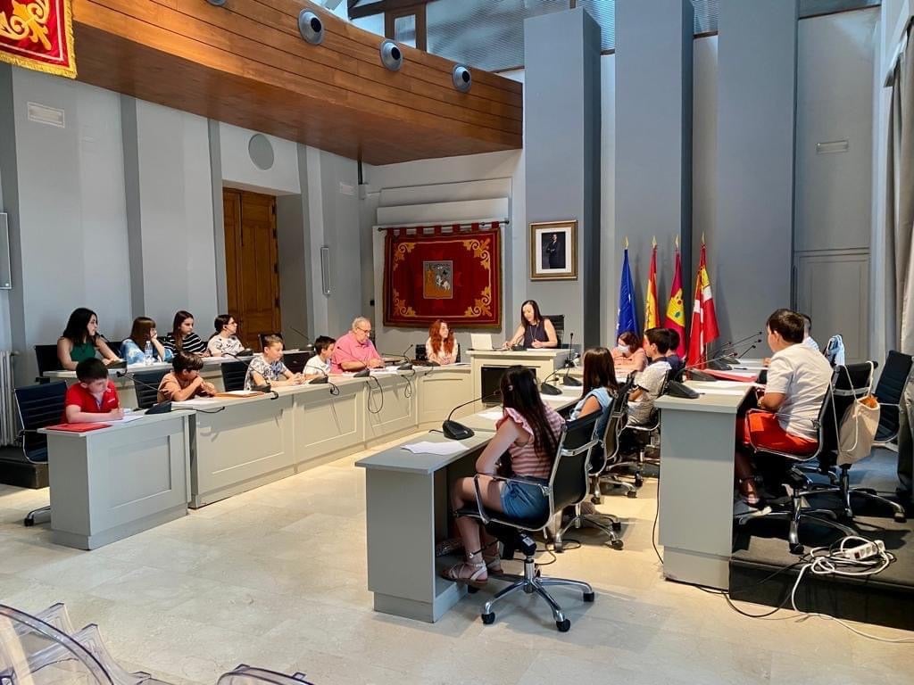 Concejalía de Infancia, Adolescencia y Juventud en el Ayuntamiento de Alcázar "Premio a la Excelencia" Concejalía de Infancia, Adolescencia y Juventud en el Ayuntamiento de Alcázar "Premio a la Excelencia"