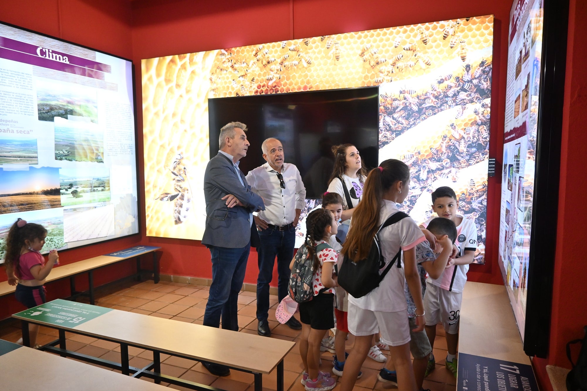 Inaugurada el Aula de la Naturaleza en El Peral Inaugurada el Aula de la Naturaleza en El Peral