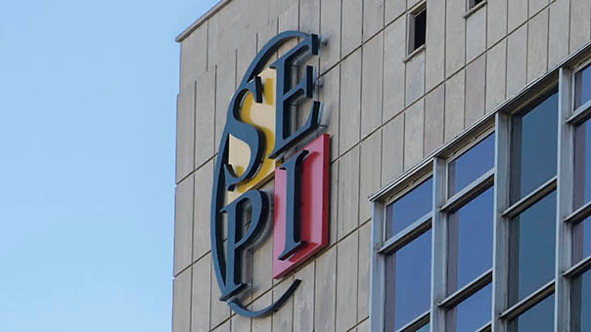 La SEPI inyecta 600 millones de euros en tres empresas asturianas