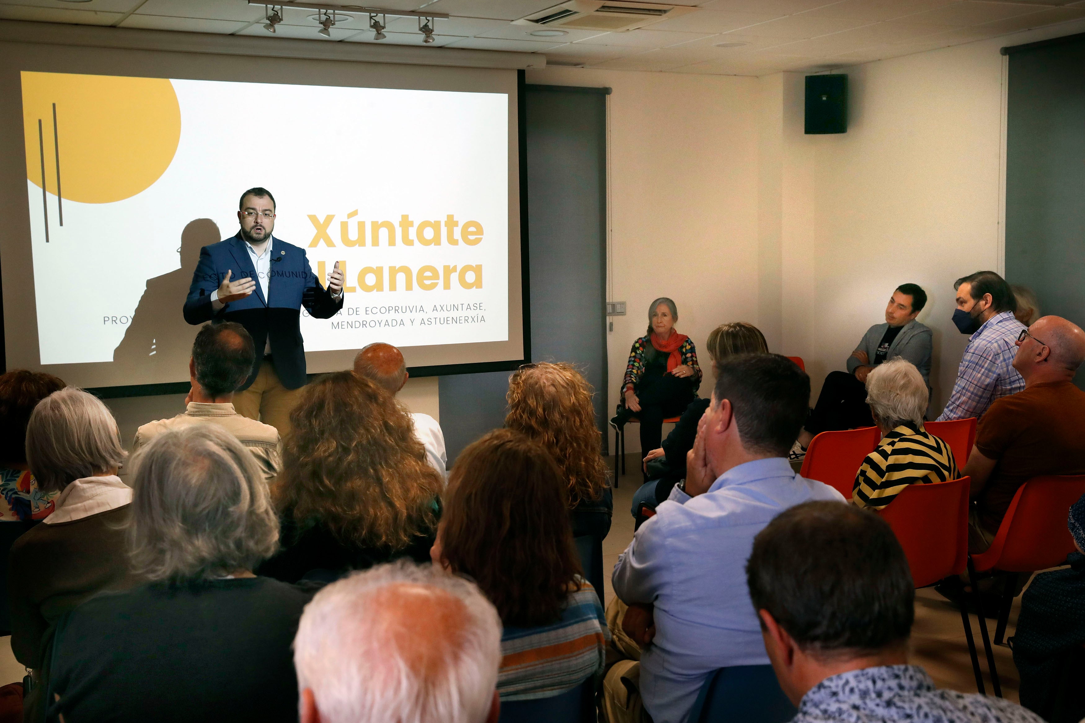 Barbón ensalza el apoyo del Ejecutivo de Sánchez Barbón ensalza el apoyo del Ejecutivo de Sánchez