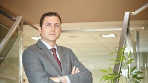 Adri&aacute;n Fern&aacute;ndez