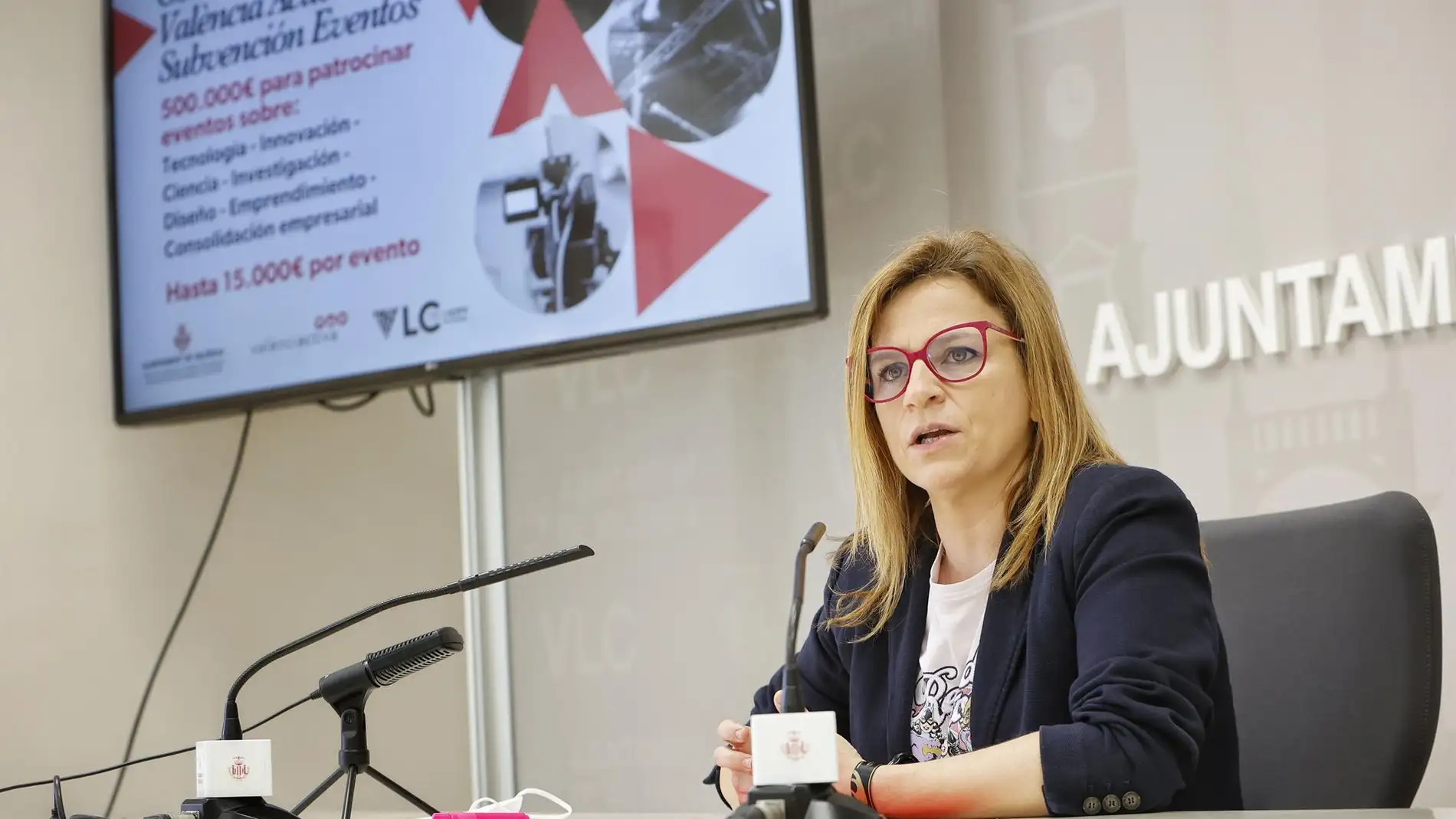 Archivo - La concejala de Emprendimiento e Innovación Económica en València y presidenta de València Activa, Pilar Bernabé, durante la rueda de prensa. 