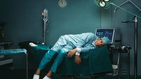 Trabajar de noche La Brújula de Navarra