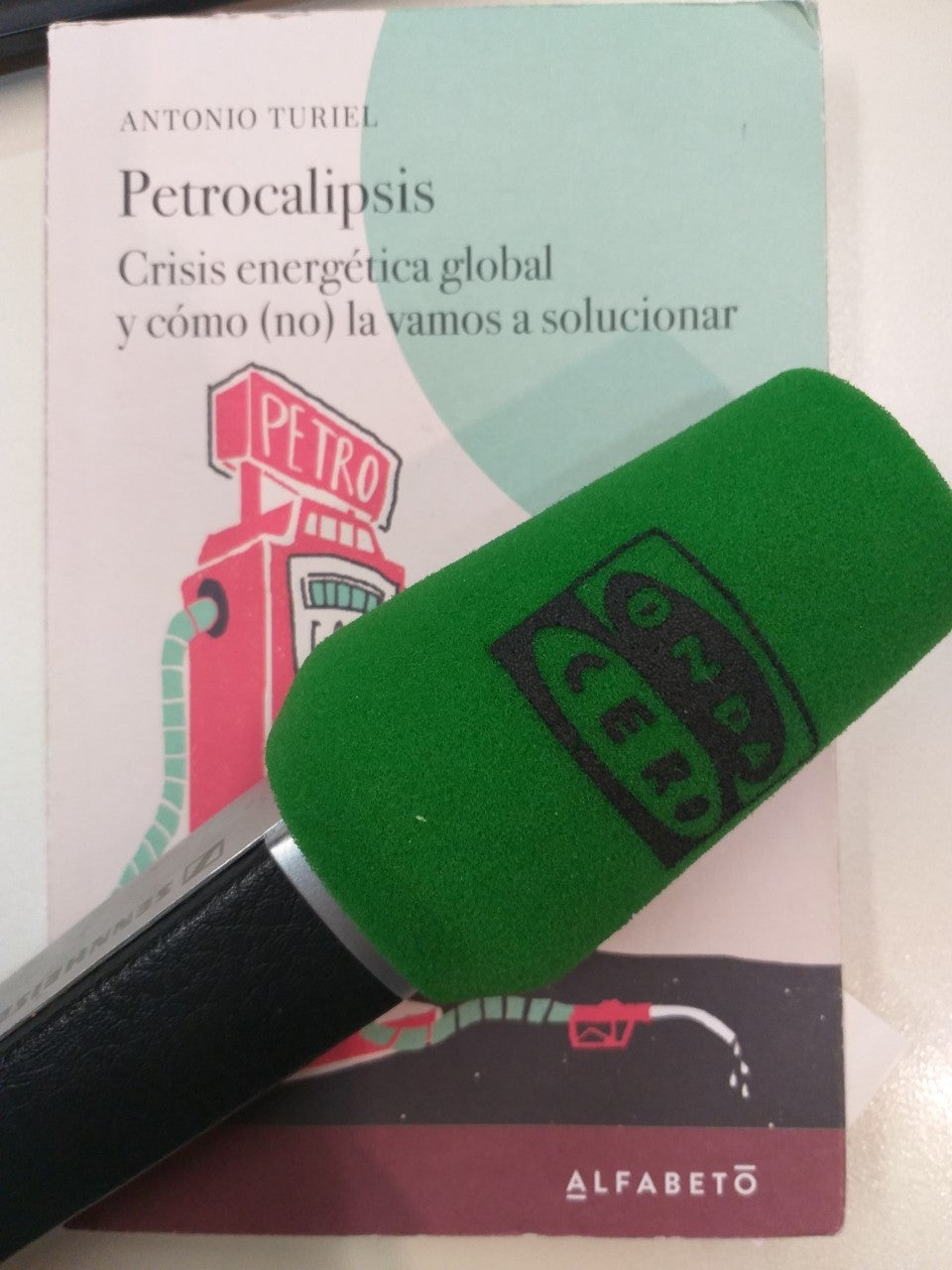 ¿Podemos seguir creciendo en un mundo con recursos finitos? ¿Podemos seguir creciendo en un mundo con recursos finitos?